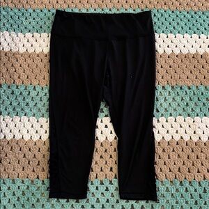 Danskin Black Capries Short Pants High Waist Leggings Yoga Workout Womans sz XL